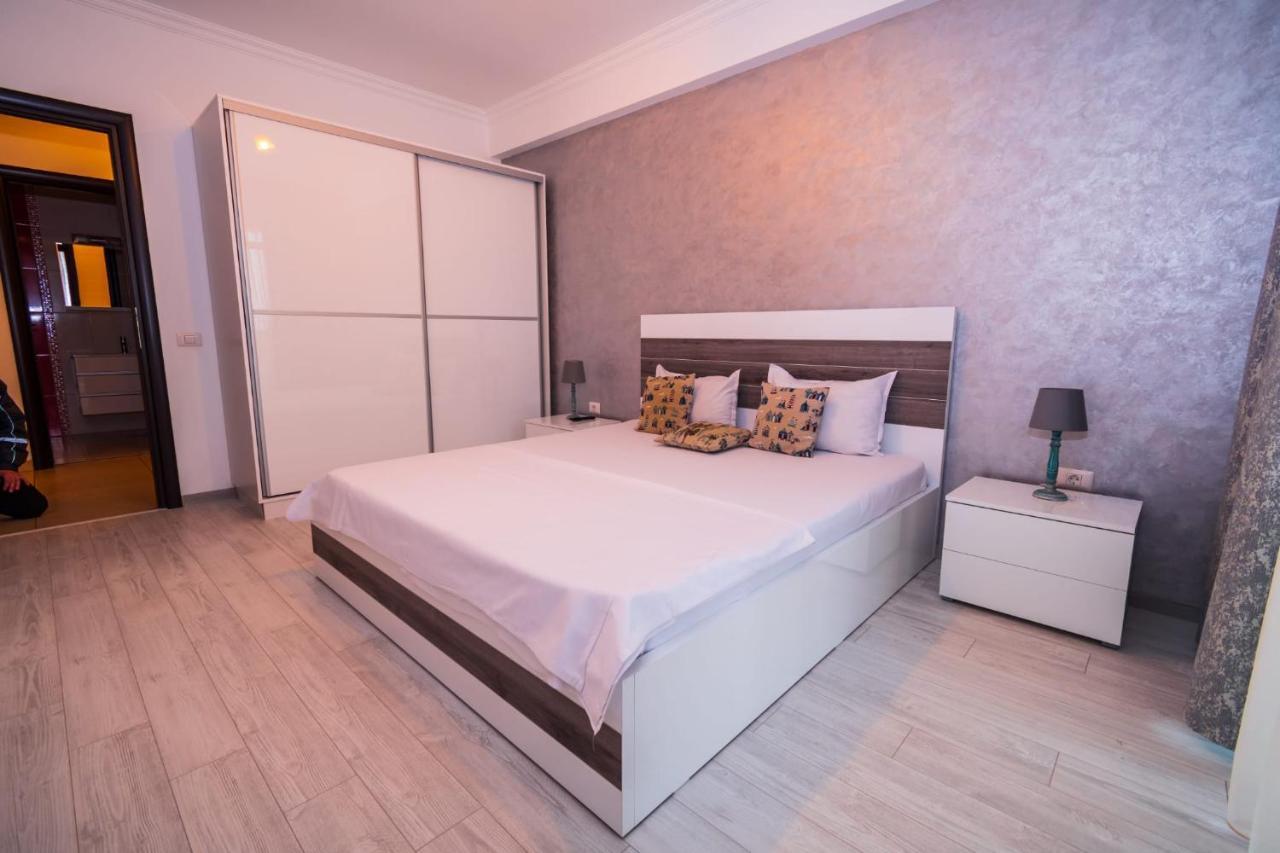C&Y Solid Residence Mamaia Exterior foto