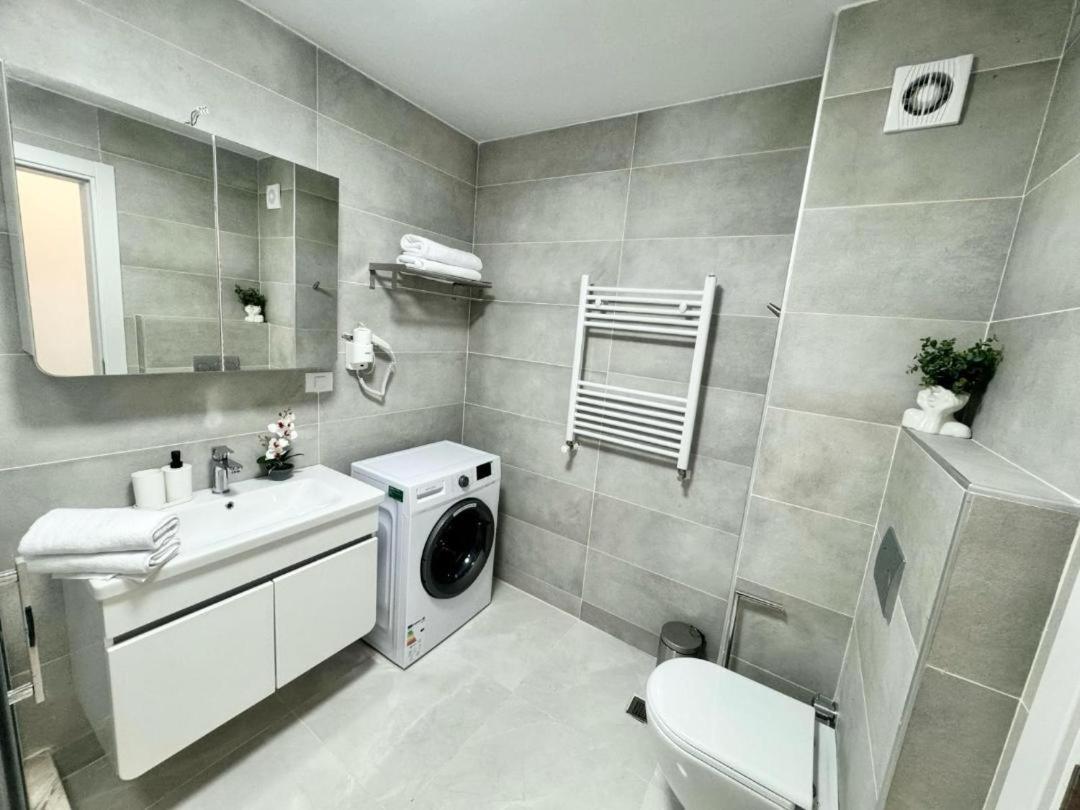 C&Y Solid Residence Mamaia Exterior foto
